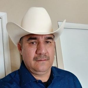 Meet your Posher, Carlos alfredo